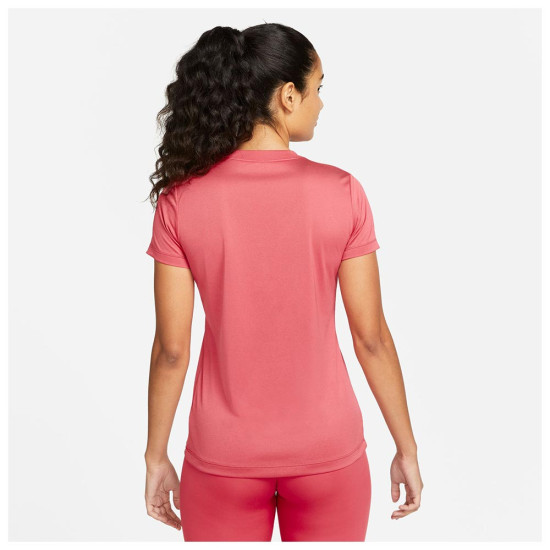 Nike Γυναικεία κοντομάνικη μπλούζα Dri-Fit Legend Nike Γυναικεία κοντομάνικη μπλούζα Dri-Fit Legend